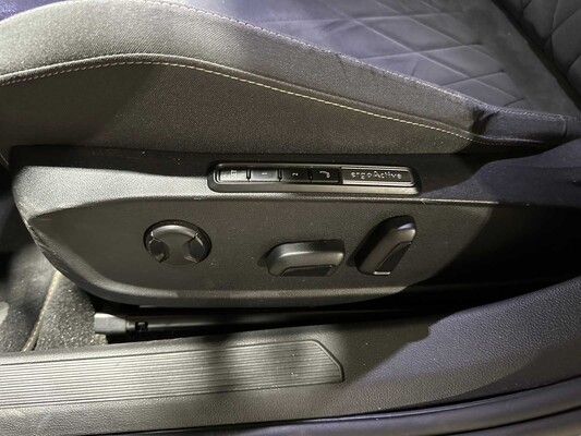 Volkswagen Golf Variant 1.5 TSI Life Business 131pk 2021 (Origineel-NL), L-152-ZR