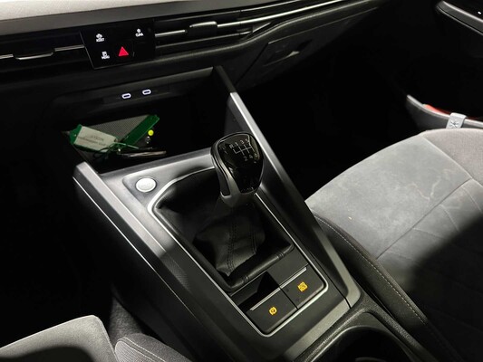 Volkswagen Golf Variant 1.5 TSI Life Business 131pk 2021 (Origineel-NL), L-152-ZR