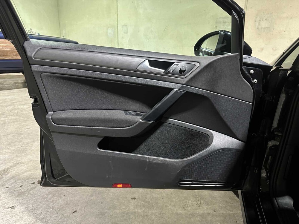 Volkswagen Golf 1.0 TSI Comfortline Business 116PS 2019, ZL-832-K