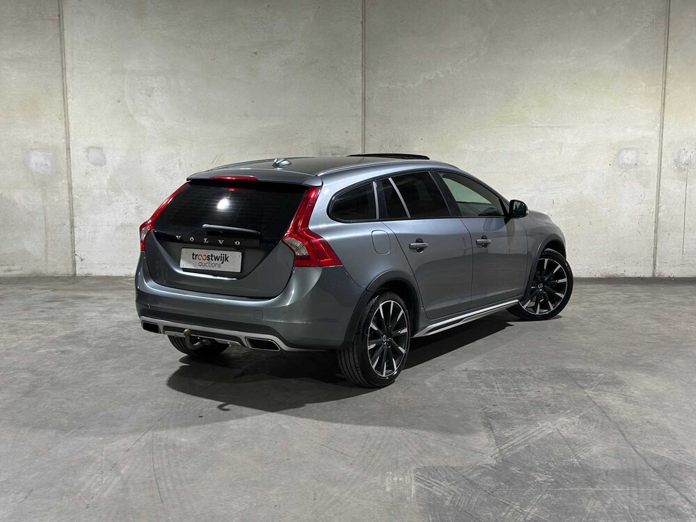 Volvo V60 Cross Country 2.0 D4 Summum 191hp 2015, HF-783-B