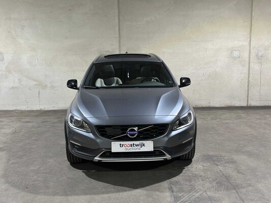 Volvo V60 Cross Country 2.0 D4 Summum 191hp 2015, HF-783-B