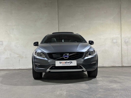 Volvo V60 Cross Country 2.0 D4 Summum 191hp 2015, HF-783-B