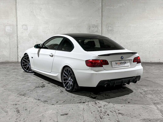 BMW 335i Executive M-Sport 306pk 2007 3-serie Coupé, RJ-584-B (Handgeschakeld)