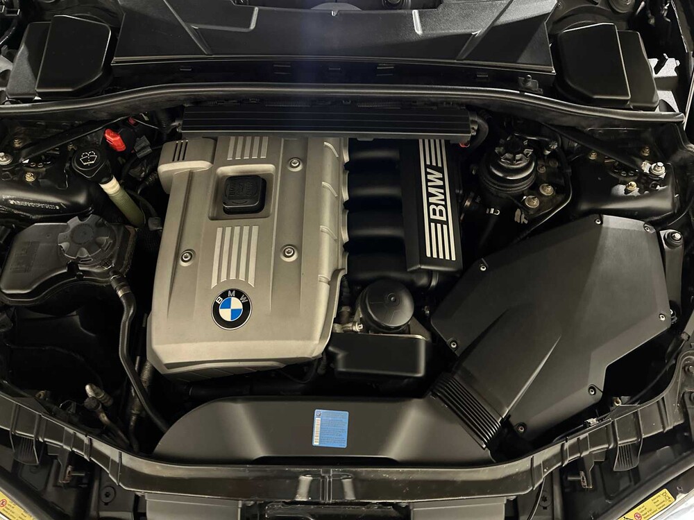 BMW 130i 3.0 M-Sport E87 265pk 2006 1-serie 5-Deurs, 18-TB-KR Youngtimer