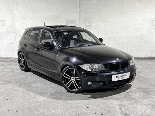 BMW 130i 3.0 M-Sport E87 265pk 2006 1-serie 5-Deurs, 18-TB-KR Youngtimer