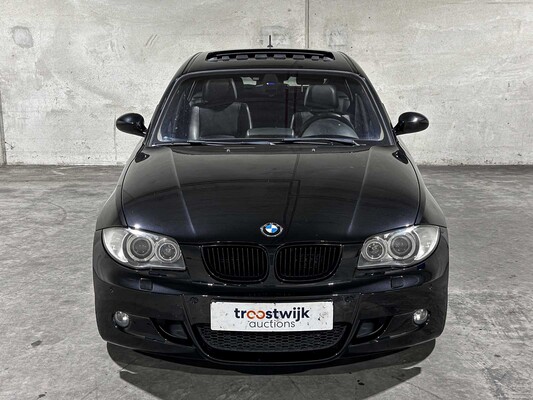 BMW 130i 3.0 M-Sport E87 265pk 2006 1-serie 5-Deurs, 18-TB-KR Youngtimer