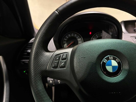 BMW 130i 3.0 M-Sport E87 265pk 2006 1-serie 5-Deurs, 18-TB-KR Youngtimer