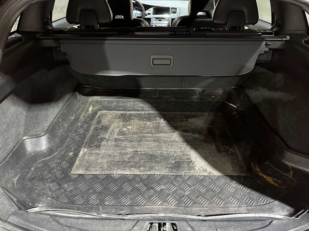 Volvo V60 1.6 T3 R-Design 150pk 2015, 5-ZTK-58