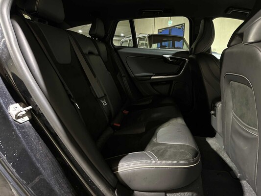 Volvo V60 1.6 T3 R-Design 150pk 2015, 5-ZTK-58