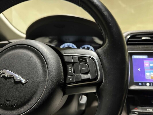 Jaguar F-PACE 2.0 Portfolio AWD 20d 179pk 2017, NL-229-D