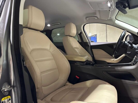 Jaguar F-PACE 2.0 Portfolio AWD 20d 179pk 2017, NL-229-D