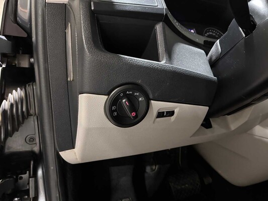 Volkswagen Transporter T6 Camper 2.0 4P -Zelfbouw- 140pk 2016 (Automaat), S-456-LJ