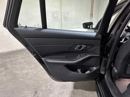 BMW 330e Touring G21 292 PS 2021 (Original-NL + 1. Besitzer), K-451-VL