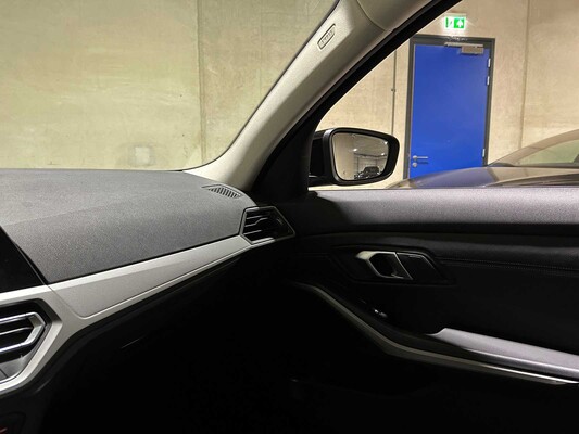 BMW 330e Touring G21 292 PS 2021 (Original-NL + 1. Besitzer), K-451-VL