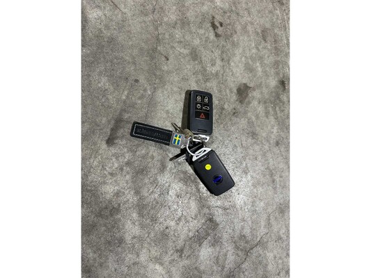 Volvo V60 1,6 T3 R-Design 150 PS 2015, 5-ZTK-58