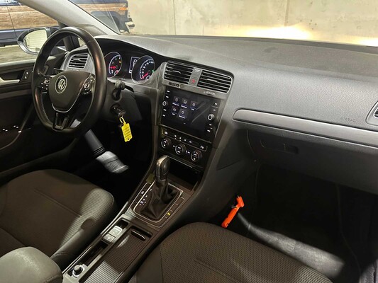 Volkswagen Golf 1.0 TSI Comfortline Business 116 PS 2019, ZL-832-K