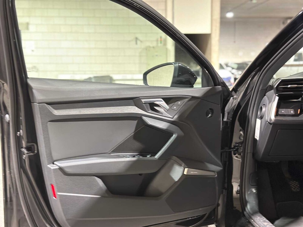 Audi A3 Limousine 30 TFSI S Edition 110 PS 2021, Z-259-RT