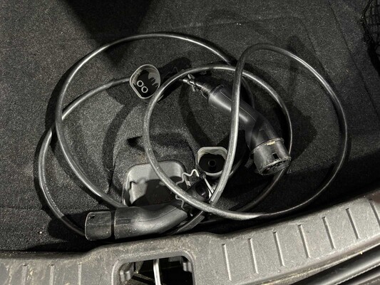 Polestar 2 Long Range Dual Motor Launch Edition 78 kWh (Original-NL + 1. Eigentümer), J-984-SK