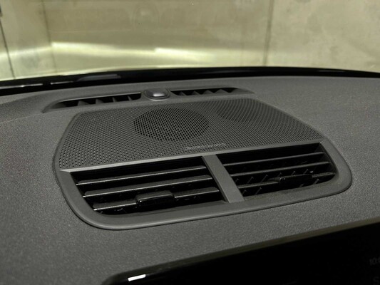 Polestar 2 Long Range Dual Motor Launch Edition 78 kWh (Original-NL + 1. Eigentümer), J-984-SK