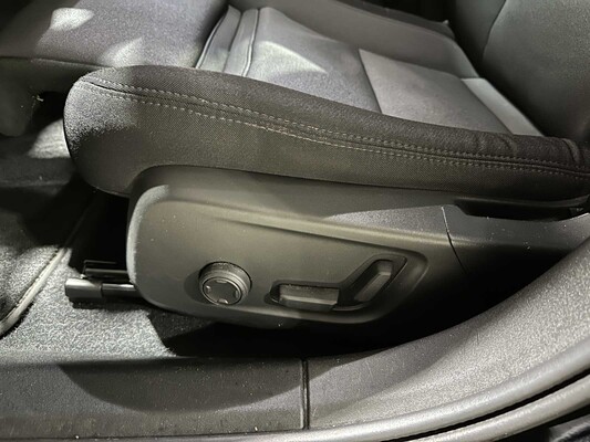 Polestar 2 Long Range Dual Motor Launch Edition 78 kWh (Original-NL + 1. Eigentümer), J-984-SK