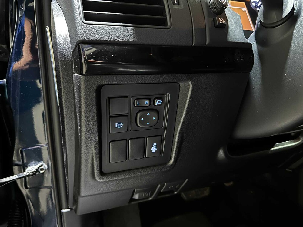 Toyota Land Cruiser 2.8 D-4D-F Challenger Blind Van 177pk 2020, VHH-33-H Bedrijfswagen