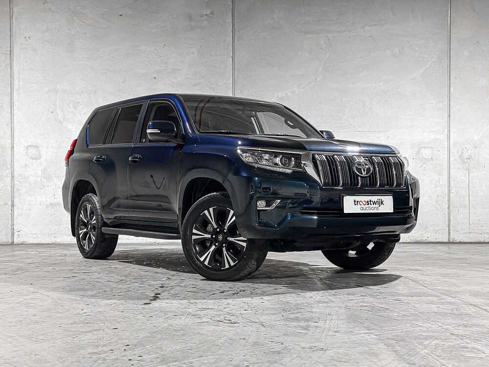 Toyota Land Cruiser 2.8 D-4D-F Challenger Blind Van 177pk 2020, VHH-33-H Bedrijfswagen