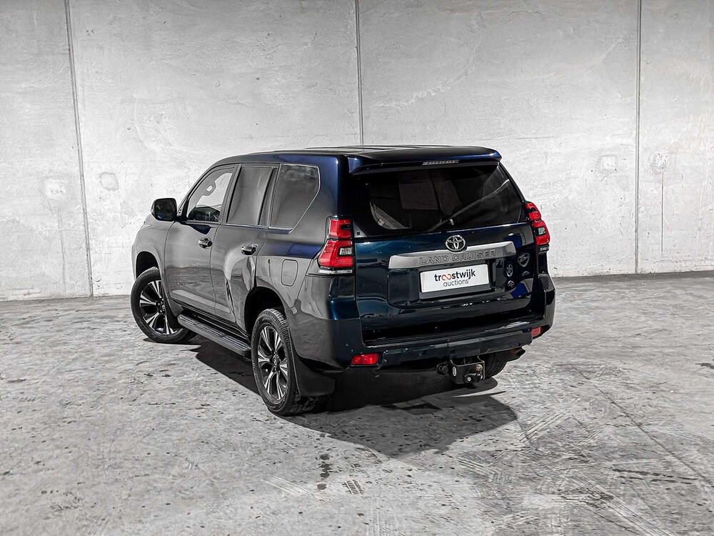 Toyota Land Cruiser 2.8 D-4D-F Challenger Blind Van 177pk 2020, VHH-33-H Bedrijfswagen