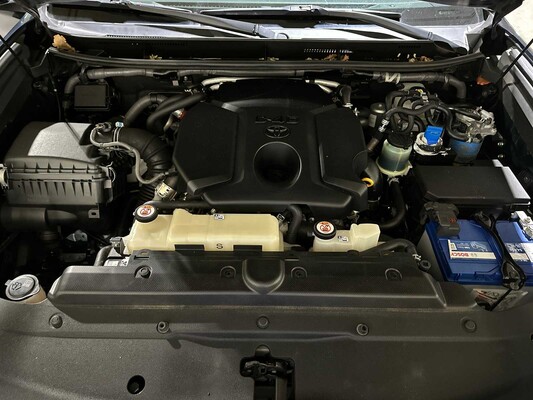 Toyota Land Cruiser 2.8 D-4D-F Challenger Blind Van 177pk 2020, VHH-33-H Bedrijfswagen