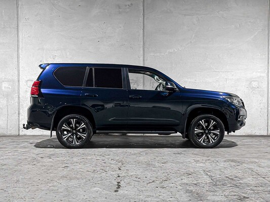 Toyota Land Cruiser 2.8 D-4D-F Challenger Blind Van 177pk 2020, VHH-33-H Bedrijfswagen