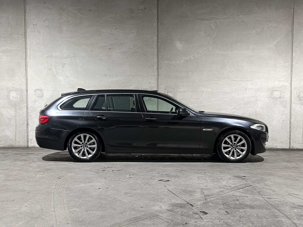 BMW 523i Touring High Executive 204 PS 2010 5er, 3-ZKF-44
