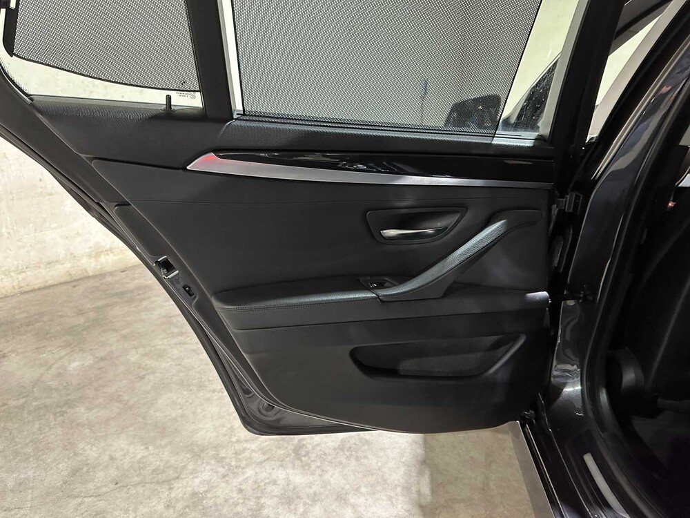 BMW 523i Touring High Executive 204 PS 2010 5er, 3-ZKF-44