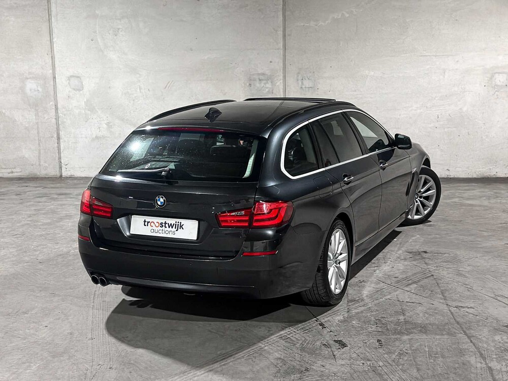 BMW 523i Touring High Executive 204 PS 2010 5er, 3-ZKF-44