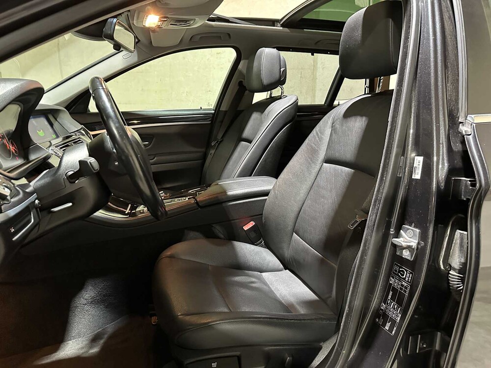 BMW 523i Touring High Executive 204 PS 2010 5er, 3-ZKF-44