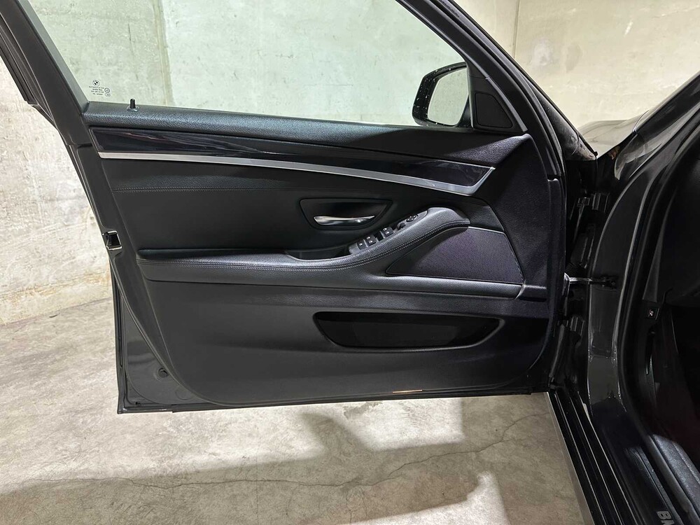 BMW 523i Touring High Executive 204 PS 2010 5er, 3-ZKF-44