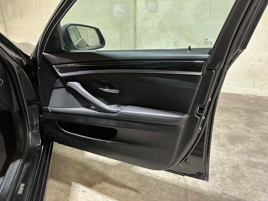 BMW 523i Touring High Executive 204 PS 2010 5er, 3-ZKF-44