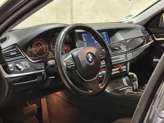 BMW 523i Touring High Executive 204 PS 2010 5er, 3-ZKF-44