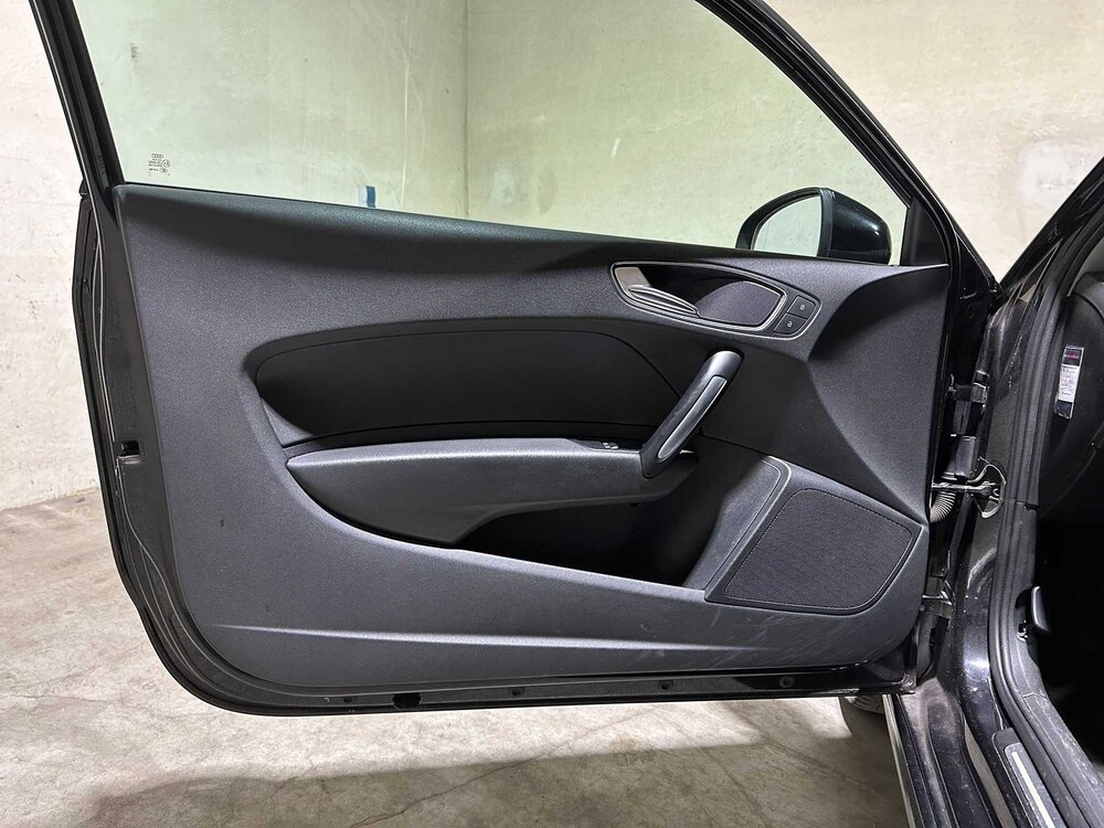 Audi A1 1.4 TFSI Ambition Pro Line Business S-Line 122pk 2010, K-088-RN