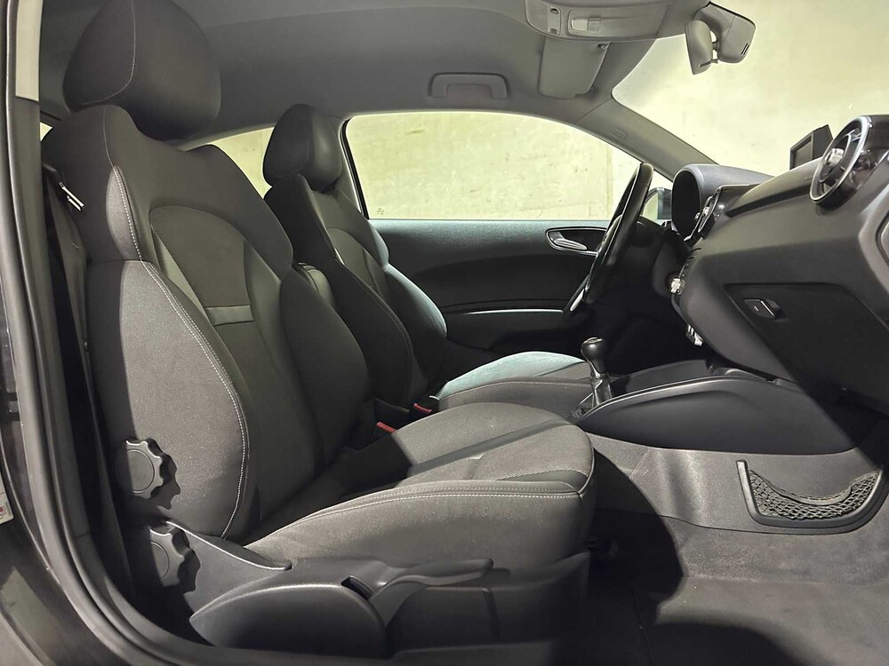 Audi A1 1.4 TFSI Ambition Pro Line Business S-Line 122pk 2010, K-088-RN