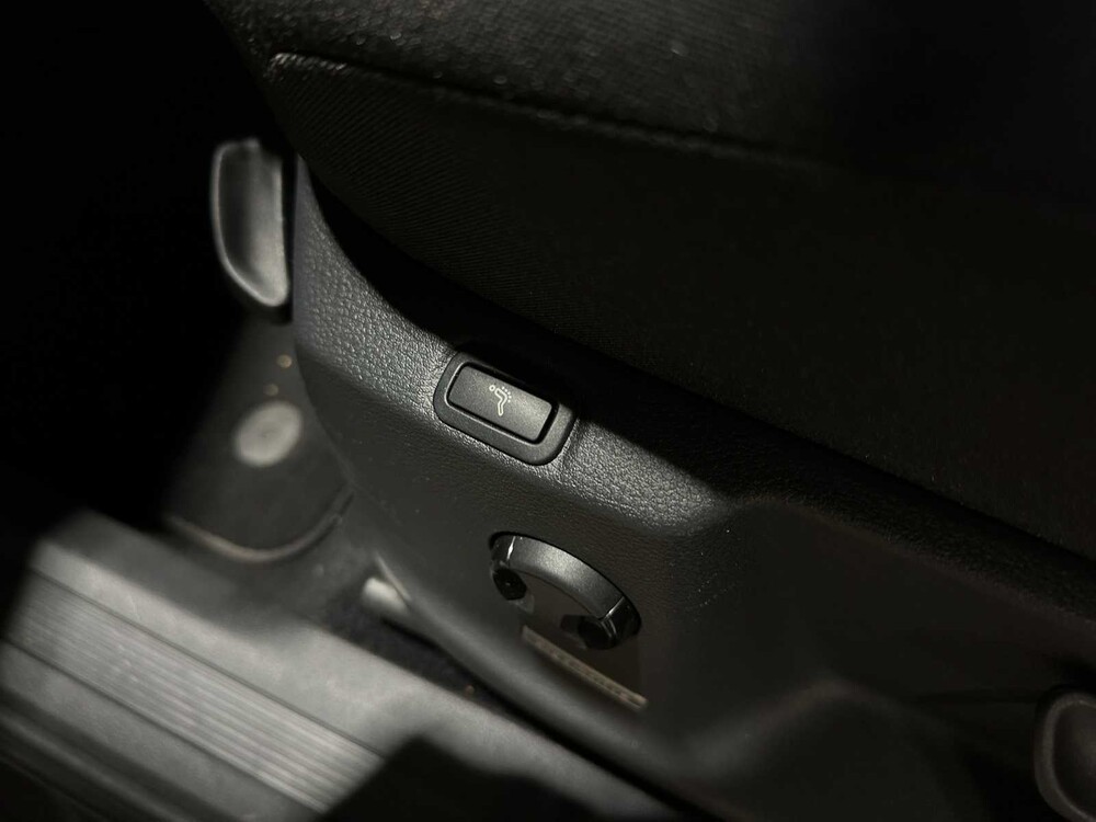 Volkswagen Touran 1.4 TSI Highline 7p 150 PS 2016, JJ-339-N