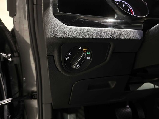 Volkswagen Touran 1.4 TSI Highline 7p 150 PS 2016, JJ-339-N