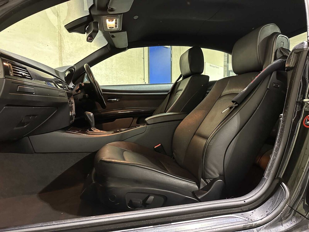 BMW 320i Cabriolet 170 PS 2009 3er E93, XK-462-D