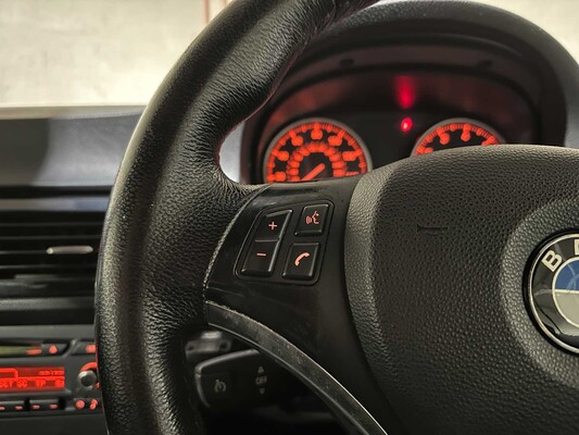 BMW 320i Cabriolet 170 PS 2009 3er E93, XK-462-D