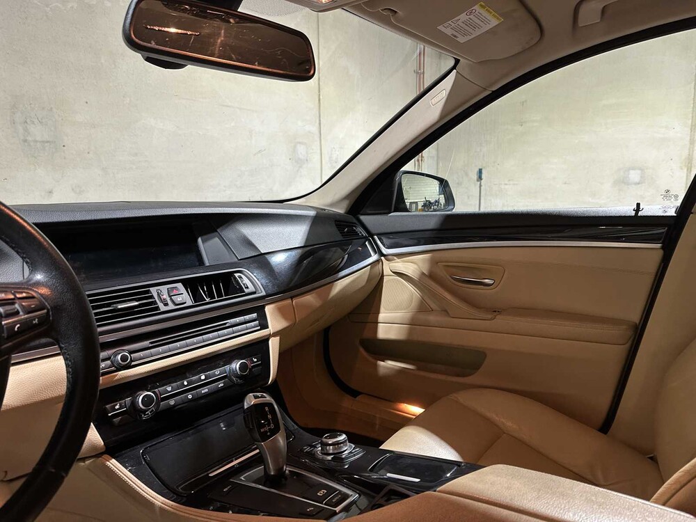 BMW 523i Touring High Executive 204pk 2010 5-serie F11, L-790-VL