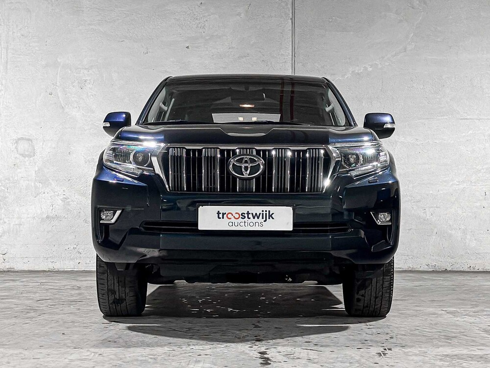 Toyota Land Cruiser 2.8 D-4D-F Challenger Blind Van 177pk 2020, VHH-33-H Bedrijfswagen