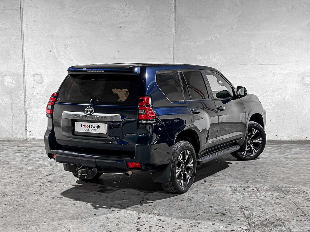 Toyota Land Cruiser 2.8 D-4D-F Challenger Blind Van 177pk 2020, VHH-33-H Bedrijfswagen