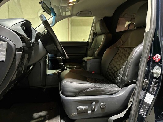 Toyota Land Cruiser 2.8 D-4D-F Challenger Blind Van 177pk 2020, VHH-33-H Bedrijfswagen