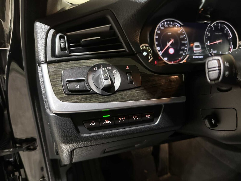 BMW 528i High Executive 245pk 2014 5-serie, 1-XZL-55