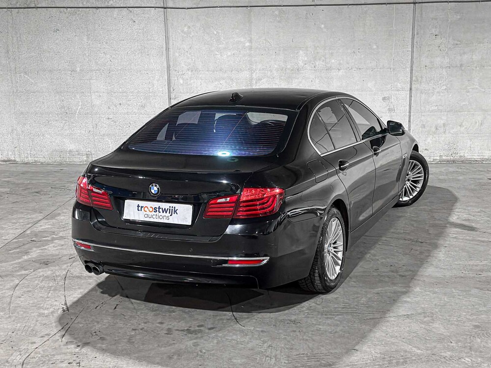 BMW 528i High Executive 245pk 2014 5-serie, 1-XZL-55
