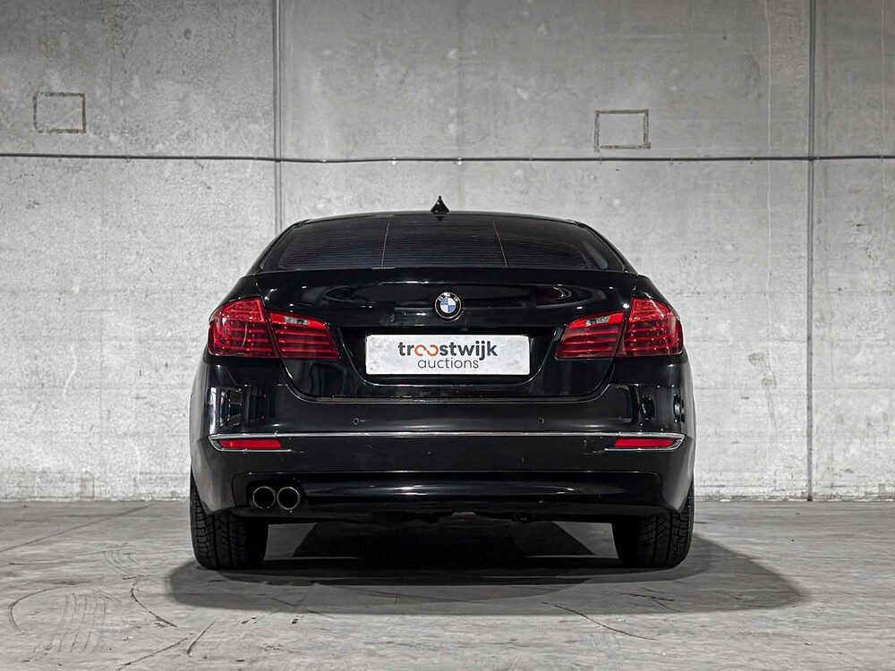 BMW 528i High Executive 245pk 2014 5-serie, 1-XZL-55