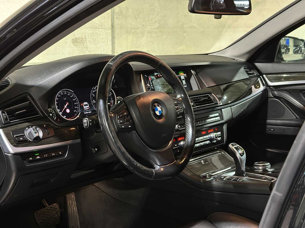 BMW 528i High Executive 245pk 2014 5-serie, 1-XZL-55